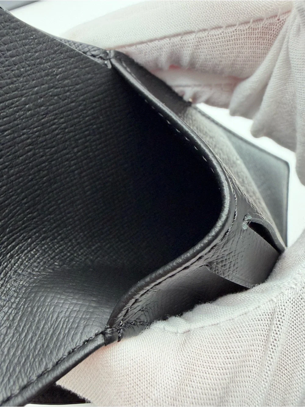 Louis Vuitton Damier Bi Fold Wallet
